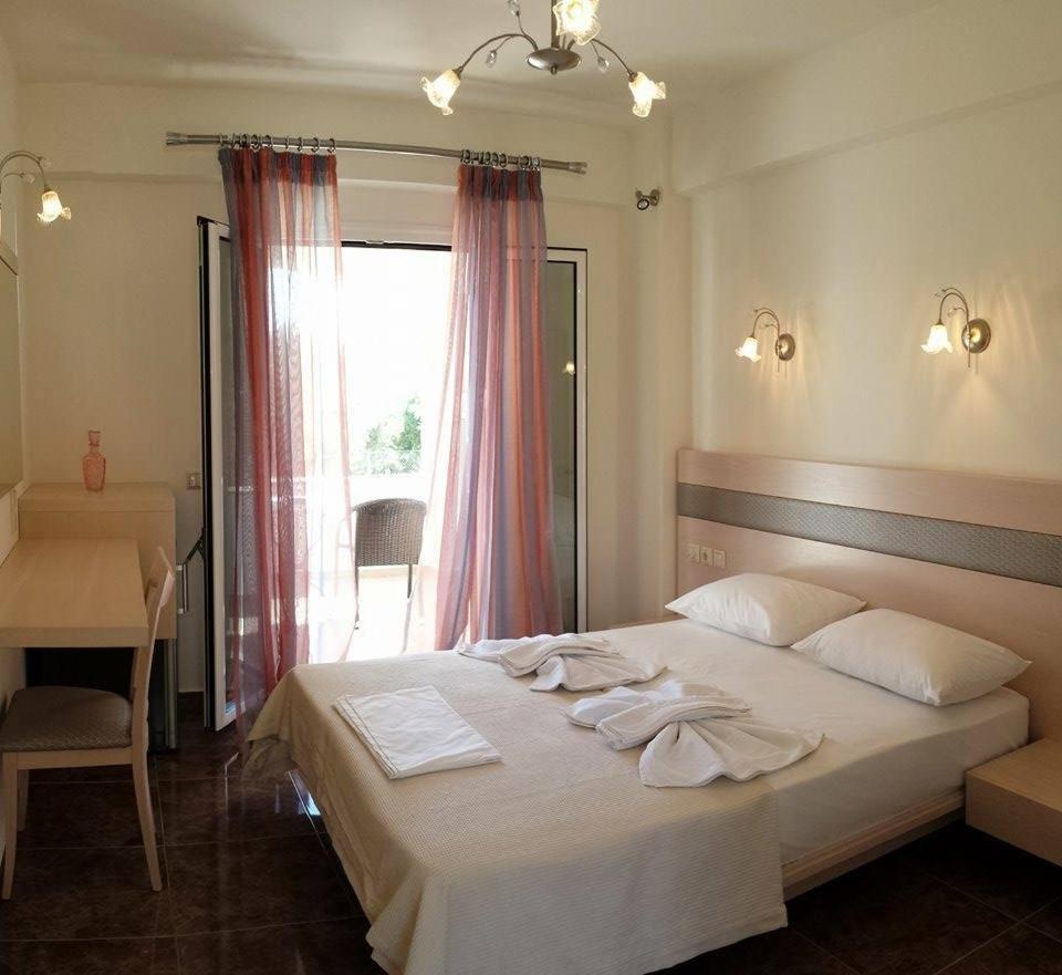 Voula Resort Elafonissos Zimmer foto